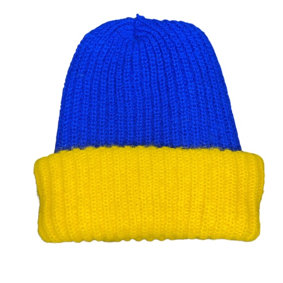 Vintage San Diego Chargers Yellow and Blue Beanie with Patch NFL - Picture 2 of 3